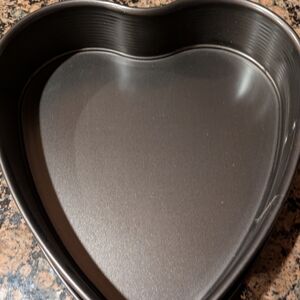 Heart-Shaped Non-Stick Cake Pan